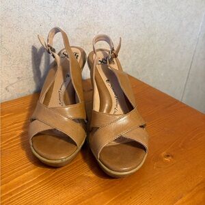 Sofft Women's Brown Leather Slingback Heels Size 6m